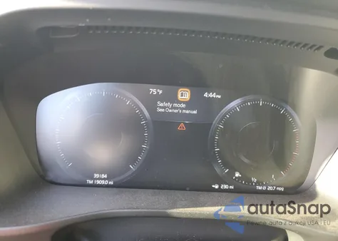 2019 Volvo Xc40 T4 Momentum z USA, uszkodzony, nr VIN YV4AC2HK4K2154423